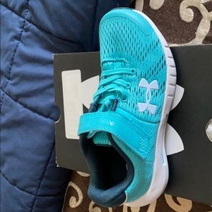 Girls under armour sneakers
